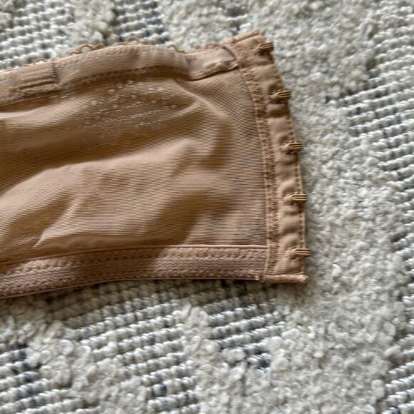 b.tempt’d by Wacoal nude strapless underwire lace bra size 32D - Picture 10 of 15